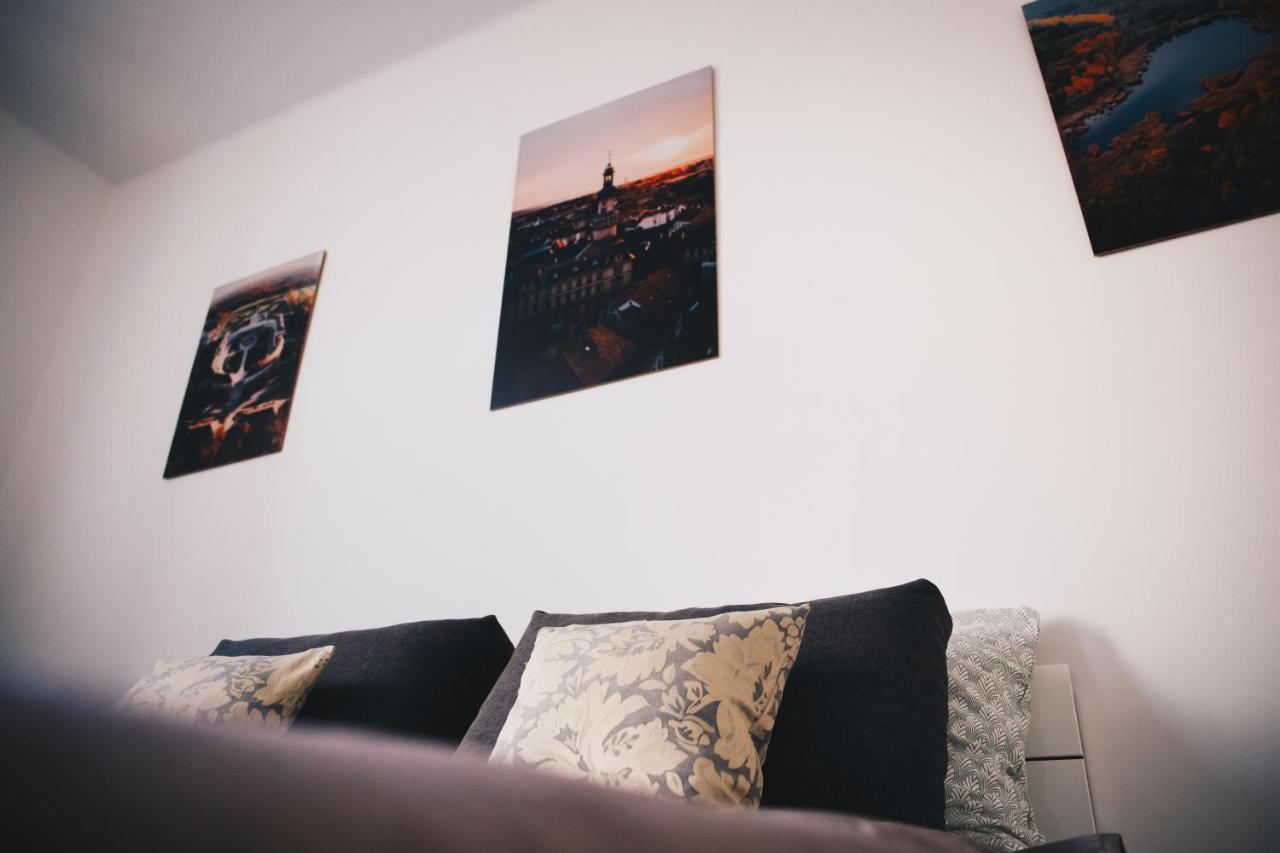 Апартаменты Studio77 Apartman Шопрон Экстерьер фото